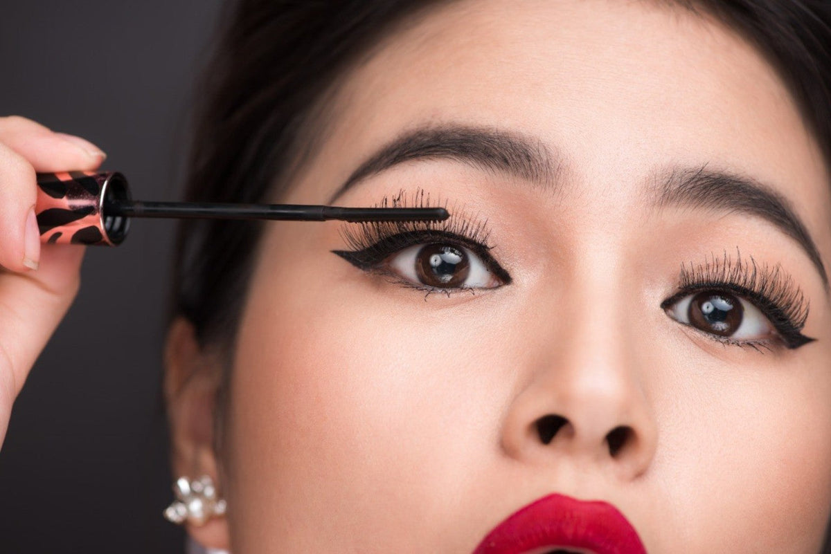 Volumizing Mascara session
